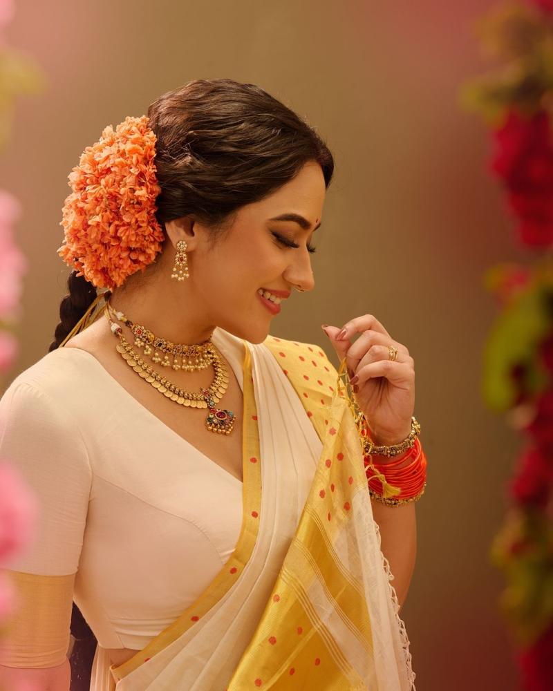 actress-miya-george-onam-celebration-photos